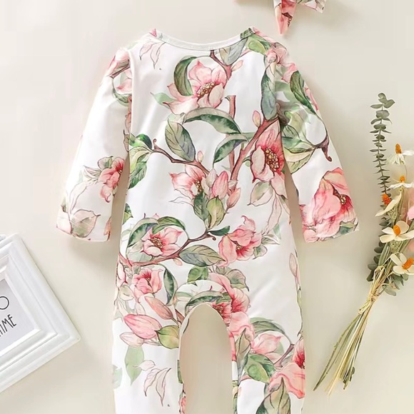 Baby Girls Romper with Ruffle - Picture 2 of 3
